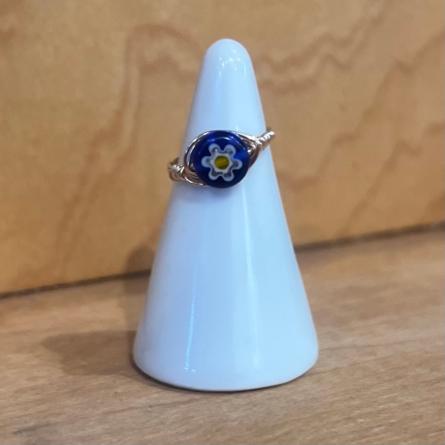 
                  
                    Sibay Studio: Wire Ring
                  
                