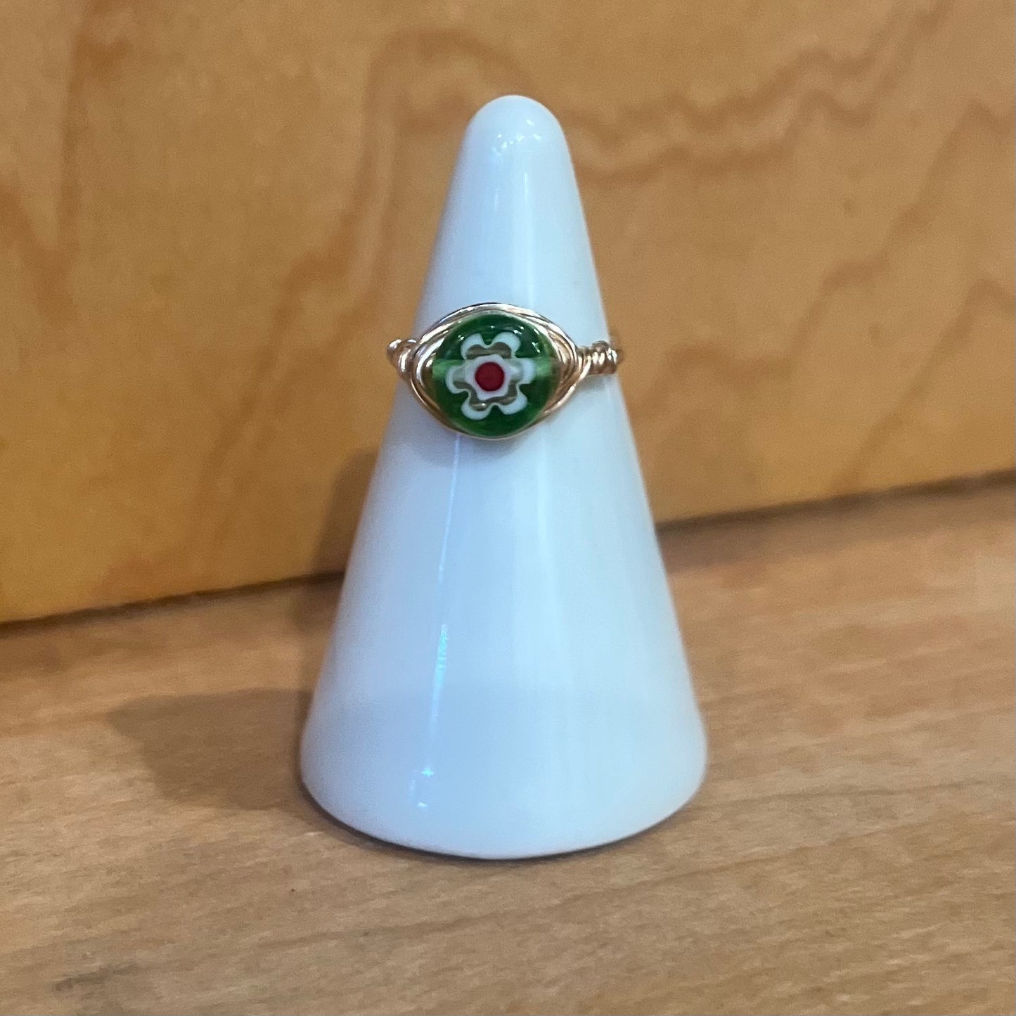 
                  
                    Sibay Studio: Wire Ring
                  
                