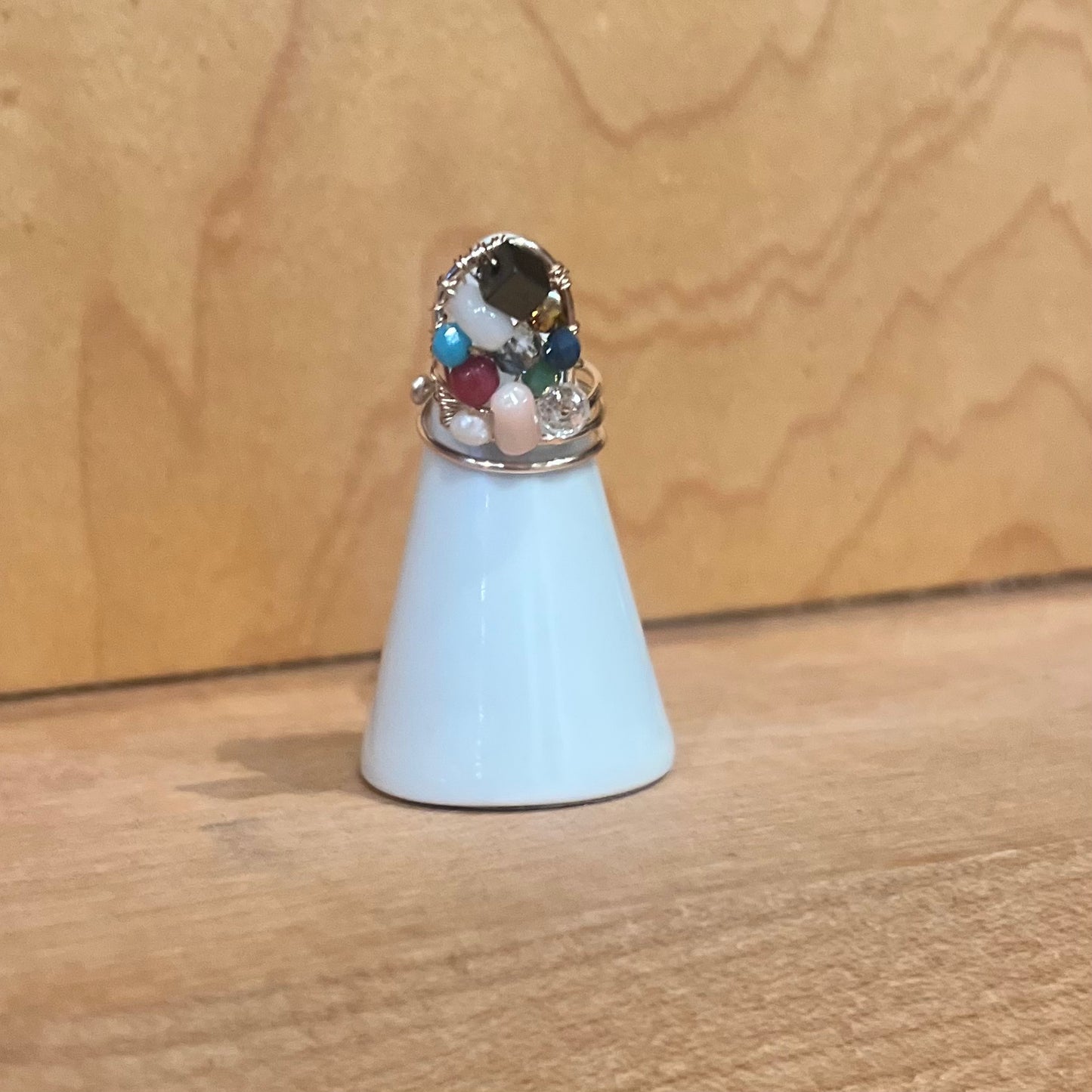 
                  
                    Sibay Studio: Wire Ring
                  
                